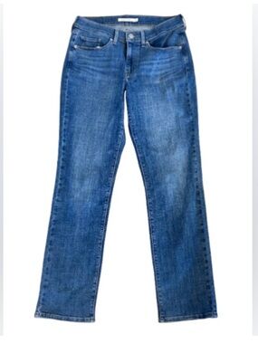 Levi's Classic Straight Leg Jeans in Blue Wash Size 6